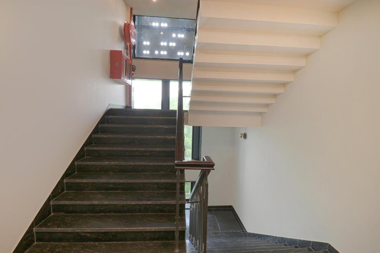 Fabhotel Prime Shanit Делхи Екстериор снимка