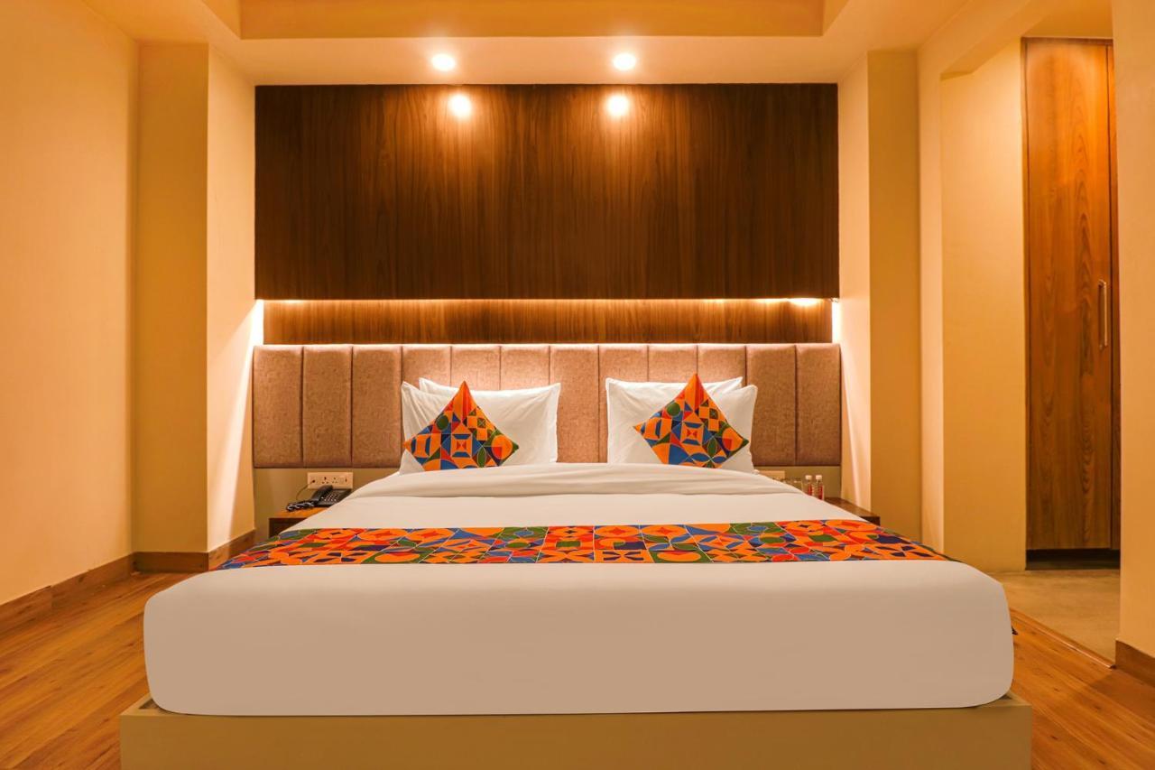 Fabhotel Prime Shanit Делхи Екстериор снимка