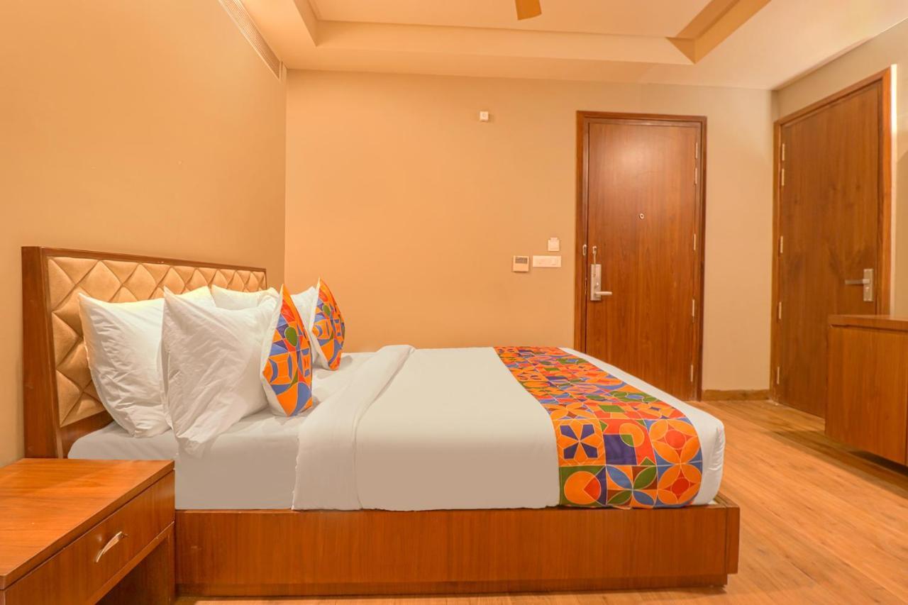 Fabhotel Prime Shanit Делхи Екстериор снимка